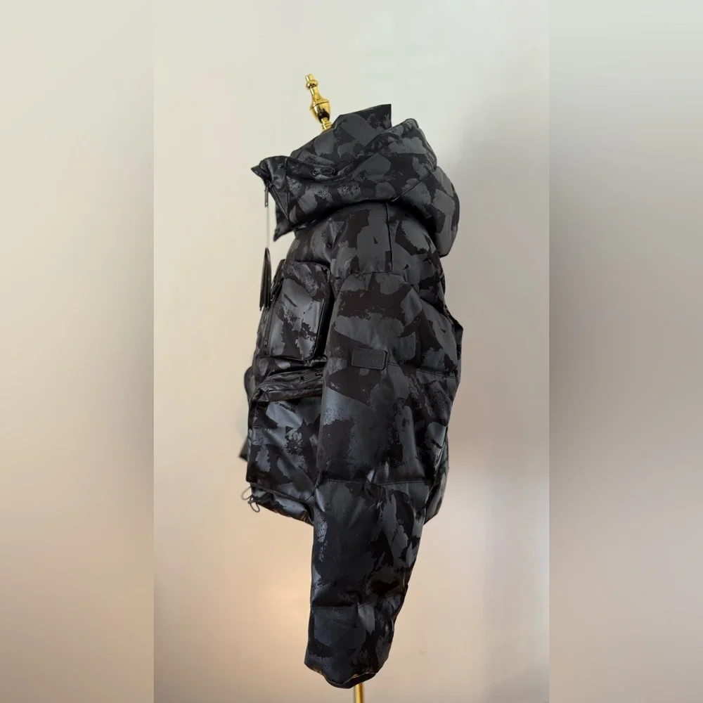 Tumi Utility Expedition Black Camo Down Puffer Woman Size L